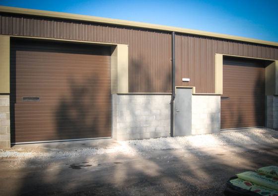 Maksymalna szerokość 6500 mm Przemysłowe bramy segmentowe Segmentowe bramy garażowe