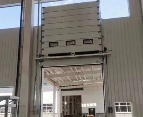 Izolowane przeciwpożarowe segmentowe bramy garażowe Wysoka wytrzymałość Bezpieczeństwo