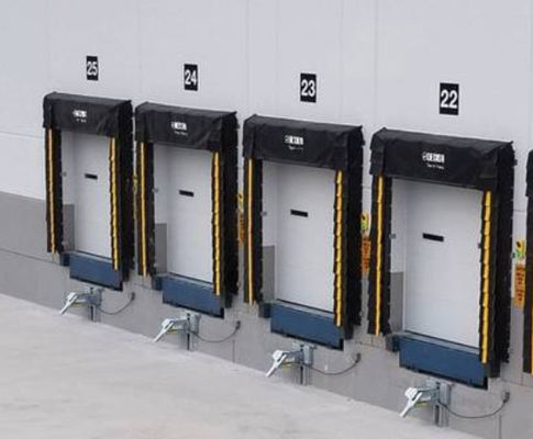 Skład Galwanizowany ramy stalowe wyciągające się Dock Door Shelter Typ pompy powietrznej zamykania drzwi napełniające antykollicyjny