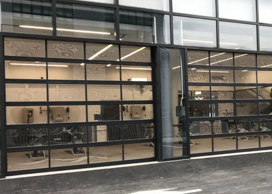 Wysoki bezpieczeństwo Aluminiowe drzwi sekcjonalne Nowoczesny mieszkalny garaż automatyczny