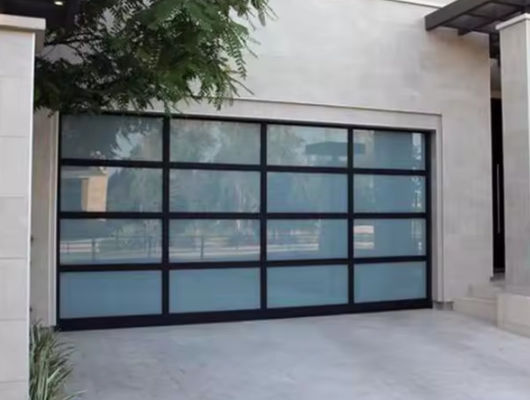 Bezpieczeństwo Białe aluminiowe drzwi sekcjonalne z doskonałą izolacją i elegancką powłoką 9x8 9x7 16x7