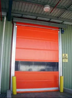 Izolowane szybkie drzwi metalowe odporne na działanie pogody zewnętrzne drzwi z okładką z niskim poziomem hałasu