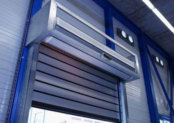 Szybki zewnętrzny aluminiowy szybki działający wysoka prędkość 380V 50hz Przemysłowe zdalne sterowanie prędkość otwierania 0,8m/s