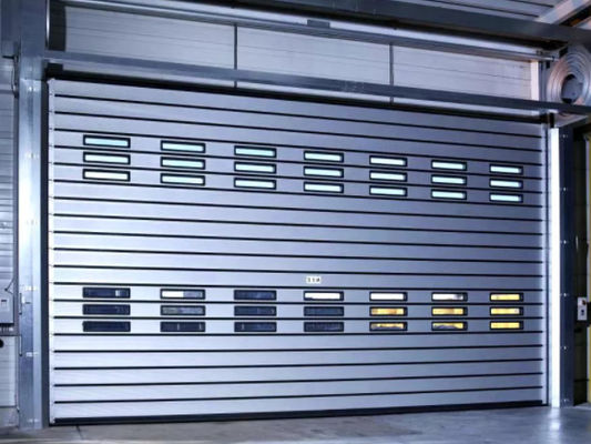 Aluminiowe przezroczyste szybkie drzwi spiralne dostosowane do potrzeb Efektywność bezpieczeństwa w stopzie aluminium
