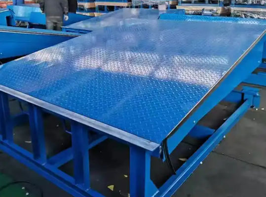Elektryczne wyrównanie drzwi doków warsztaty automatyczna płyta doków 25000-40000LBS bezpieczny projekt dla bezpiecznego ładowania