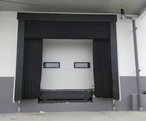 Doskonała odporność na warunki pogodowe Przemysłowe regulowalne izolowane szczelne uszczelnione nadmuchowe schronienie w dokach rozszerzona poduszka uszczelniona PVC do magazynu i warsztatu dostawca materiałów