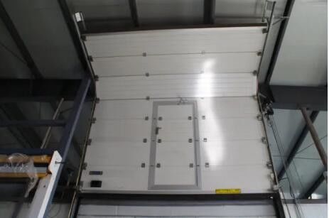 Izolowane drzwi segmentowe przemysłowe Panel warstwowy SUS304 Uszczelnienie EPDM