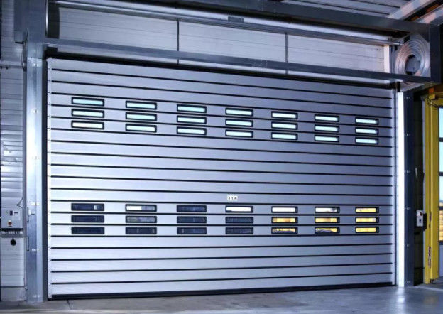Włókno powlekane rolka do góry rolety wysokiej prędkości Spiralnie drzwi 220mm Aluminium szybkie zamknięcie szybkie izolowane