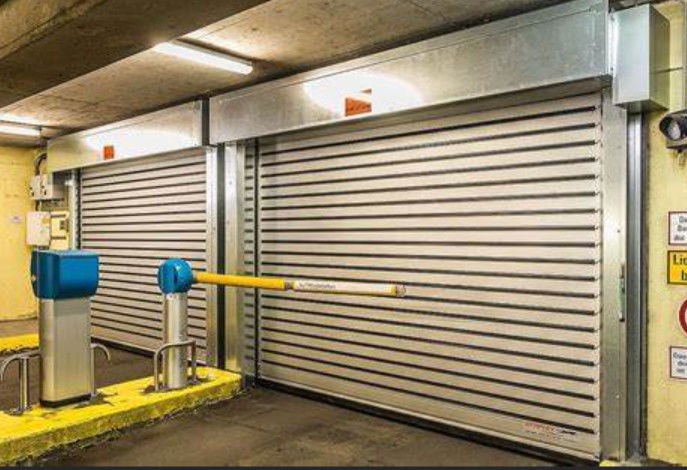 Wylotowe szybkie drzwi spiralne 0,8 m/s Aluminiowy stopu stopu Szybkie stalowe Roll Up
