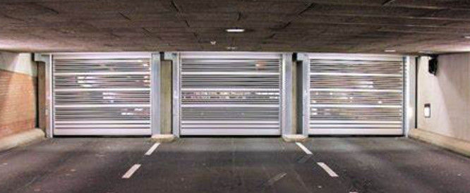Sterowanie PLC Wroga wiatrowa Wysokiej prędkości Spiralna Drzwi Automatyczne Skład Dock Brama